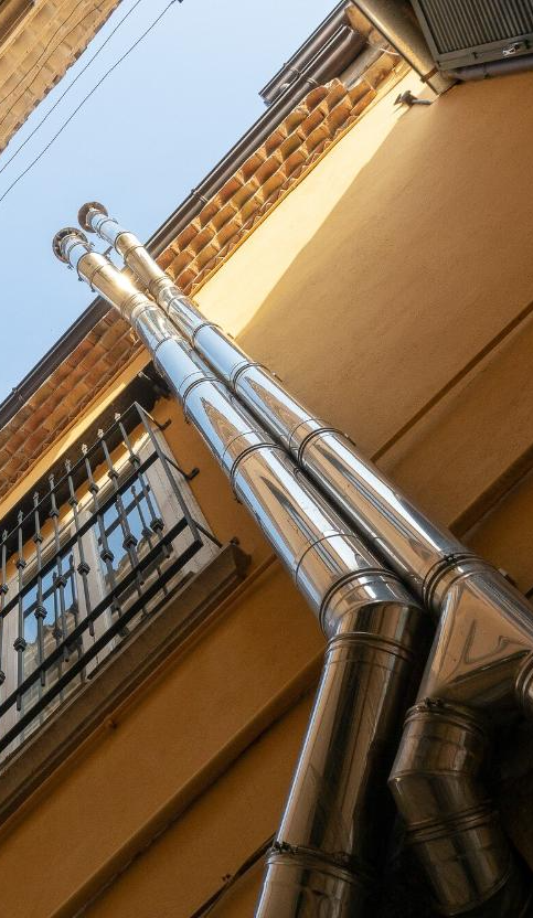 a pipe which drain the roof water to gutter
